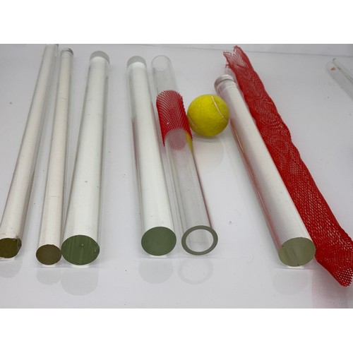 371 - Scientific glass manufacturing stock, various clear glass circular bar and tube sections.

This lot ... 