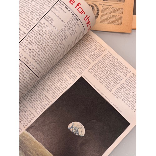 1 - Collection of ephemera, press specials etc related to the Apollo 11 mission to the moon in 1969.

Th... 