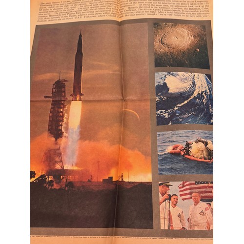 1 - Collection of ephemera, press specials etc related to the Apollo 11 mission to the moon in 1969.

Th... 