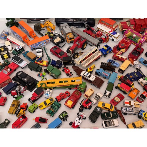 18 - Large tub of diecast models Corgi Matchbox etc.

This lot is available for in-house shipping