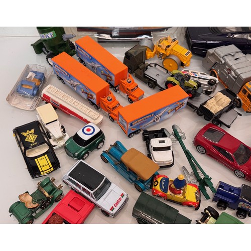 18 - Large tub of diecast models Corgi Matchbox etc.

This lot is available for in-house shipping