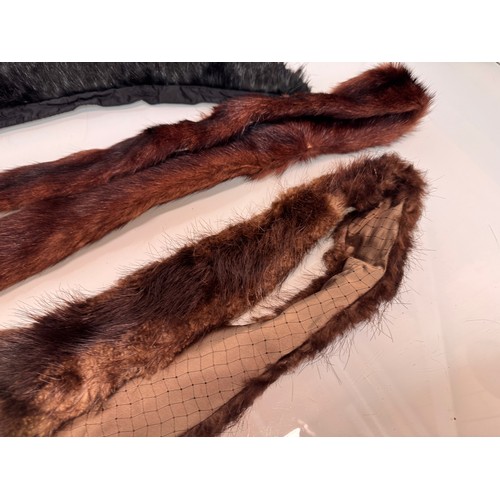 37 - Vintage fashion, four fur stoles.

This lot is available for in-house shipping