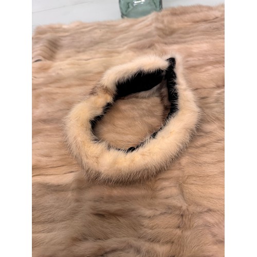 43 - Vintage fashion, a Finish made fur blanket section and a head band.

This lot is available for in-ho... 