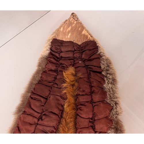 45 - Vintage fashion, a Fox fur stole.

This lot is available for in-house shipping