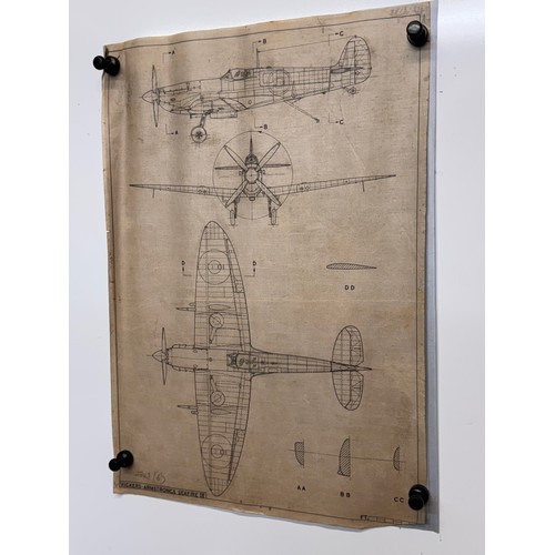 440 - Military aircraft 2 plans for a Vickers Armstrong Seafire III, 40 cm x 28 cm. Part of a large collec... 