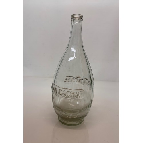 36 - A pre-war art deco Evian glass bottle 30 cm tall.

This lot is available for in-house shipping.