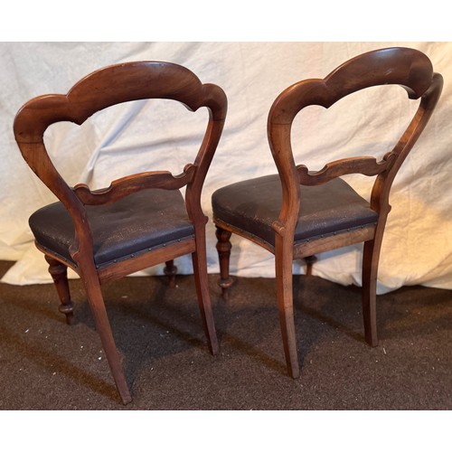 58 - Furniture, set of Victorian balloon back dining chairs with upholstered seats, 5 side chairs and a s... 