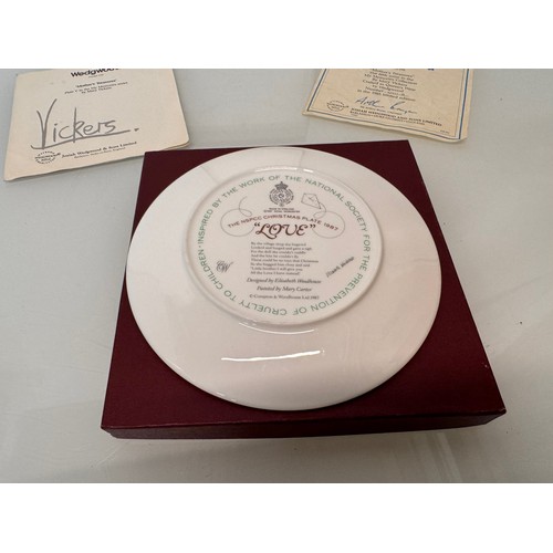 222 - Wedgewood limited edition plate, boxed with certificates.

This lot is available for in-house shippi... 