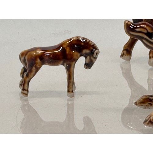 224 - Four Chinese ceramic horses.

This lot is available for in-house shipping.