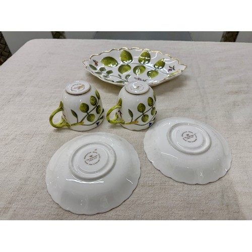 111 - A selection of Royal Worcester Blind Earl table wares.

This lot is available for in-house shipping.