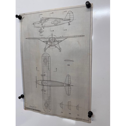 275 - Militaria, WWII aircraft plans on linen, 41 cm x 28.5 cm, Fairchild UC-86 Forwarder, 2 plans.

This ... 