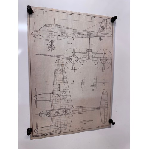 286 - Militaria, WWII aircraft plans on linen, 41 cm x 28.5 cm, Messerschmitt Me410, 2 plans.

This lot is... 