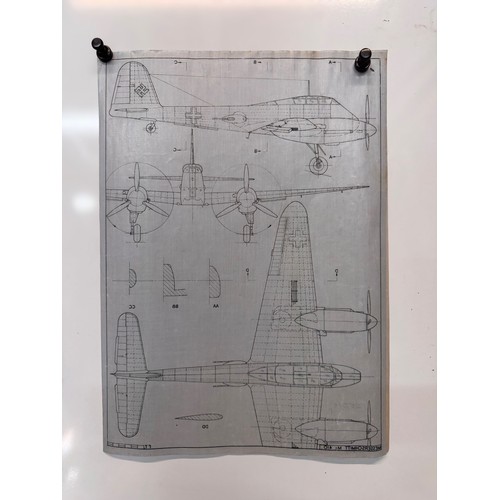 286 - Militaria, WWII aircraft plans on linen, 41 cm x 28.5 cm, Messerschmitt Me410, 2 plans.

This lot is... 