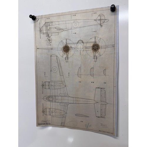 302 - Militaria, WWII aircraft plans on linen, 41 cm x 28.5 cm, Gloster F9 / 37, 2 plans.

This lot is ava... 