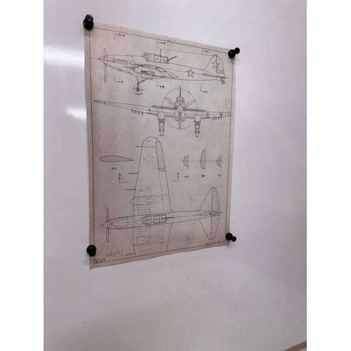 281 - Militaria, WWII aircraft plans on linen, 41 cm x 28.5 cm, IL-3.

This lot is available for in-house ... 