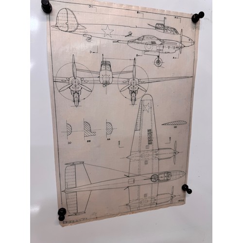 282 - Militaria, WWII aircraft plans on linen, 41 cm x 28.5 cm, PE-3.

This lot is available for in-house ... 