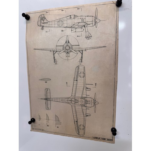 283 - Militaria, WWII aircraft plans on linen, 41 cm x 28.5 cm, Focke Wulf Fw 190A4

This lot is available... 