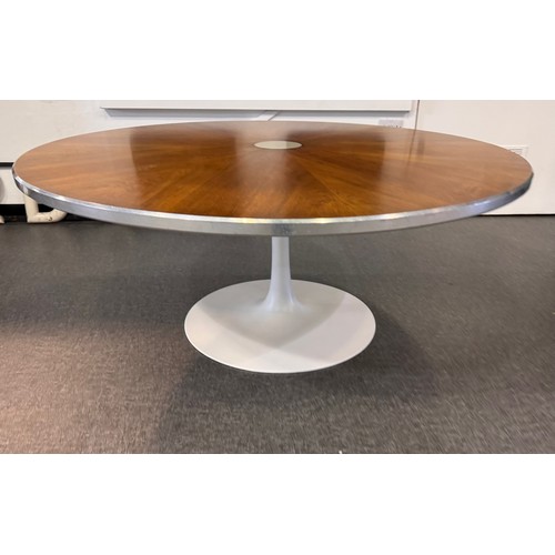 33 - Mid century furniture A large circular dining table marked for Danish maker France, 1.60m Dia approx... 