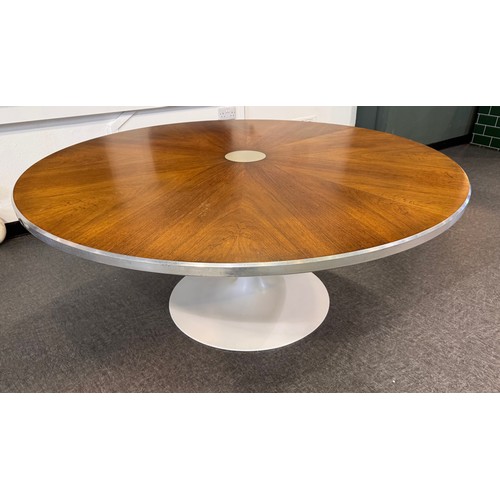 33 - Mid century furniture A large circular dining table marked for Danish maker France, 1.60m Dia approx... 