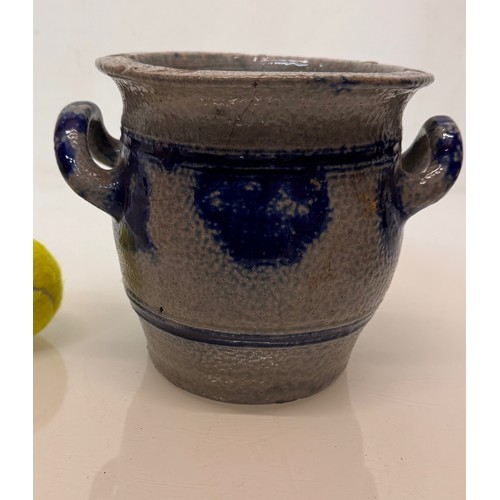 121 - Kitchenalia, a twin handed hand decorated stoneware storage jar. 17 cm dia x 17 cm tall.

This lot i... 