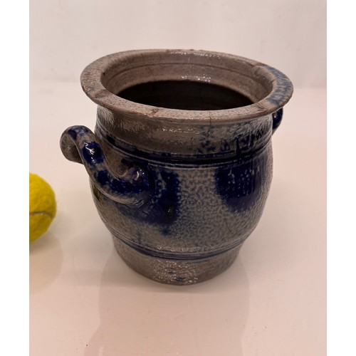 121 - Kitchenalia, a twin handed hand decorated stoneware storage jar. 17 cm dia x 17 cm tall.

This lot i... 