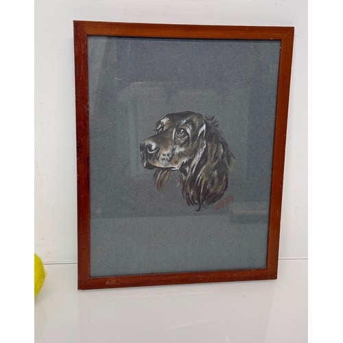 130 - Art, paintings, dogs, a framed signed pastel drawing of a spaniel, 26.5 cm x 33 cm.

This lot is ava... 