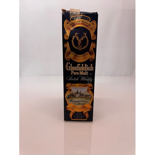 194 - Wines and spirits Scotch Whisky, boxed Glenfiddich Special Old Reserve.

This lot is available for i... 