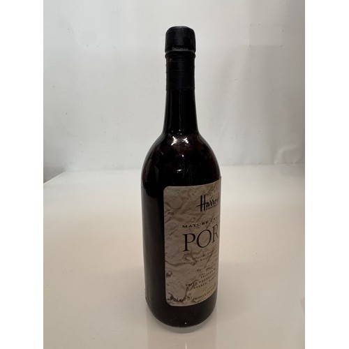 201 - Wines and spirits, Port, 75 cl bottle of Harrods mature crusted Port.

This lot is available for in-... 