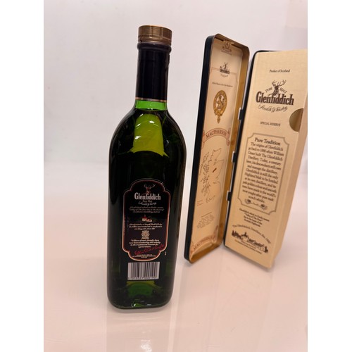 208 - Wines and spirits, Whisky, a Clan Tin boxed 750 ml bottle Glenffidich Special Old Reserve Scotch Whi... 