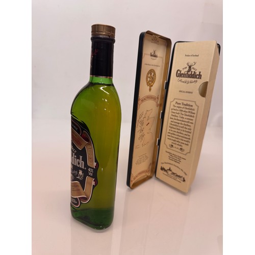208 - Wines and spirits, Whisky, a Clan Tin boxed 750 ml bottle Glenffidich Special Old Reserve Scotch Whi... 