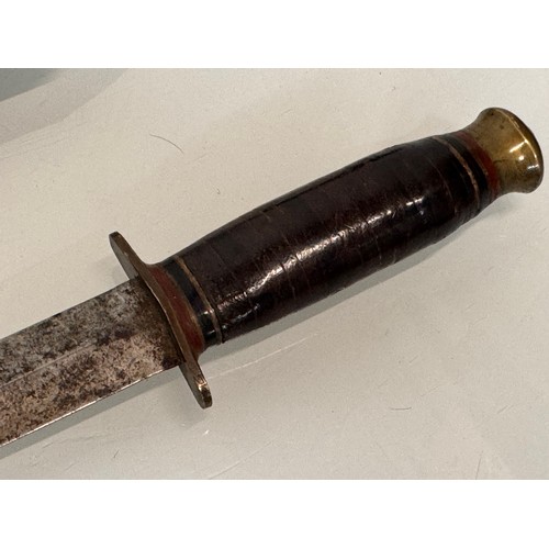 247 - Militaria, British military edged weapons, WWII era fighting knife marked Taylor Witness Sheffield w... 