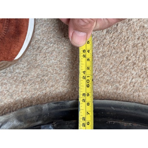 294 - Enamel shop advertising sign Players Please.

This lot is available for in-house shipping