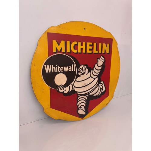 322 - Automobilia, garage advertising sign for Michelin tyres from 1959. 65 cm diameter.

This lot is avai... 