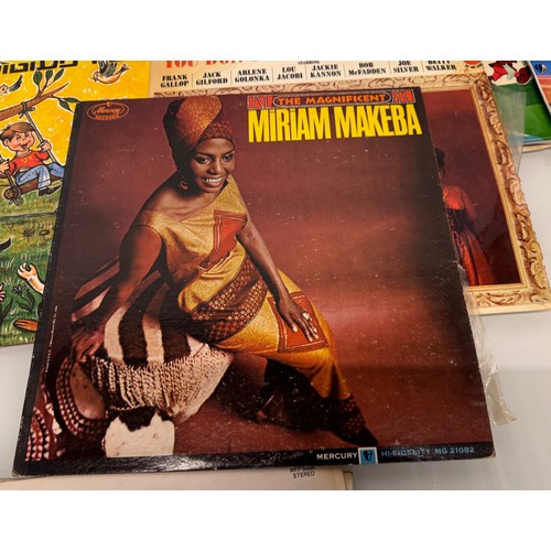 17 - Records, a small collection of vinyl LP's, John Lennon, Woodstock, Martin Luther King, Clockwork Ora... 