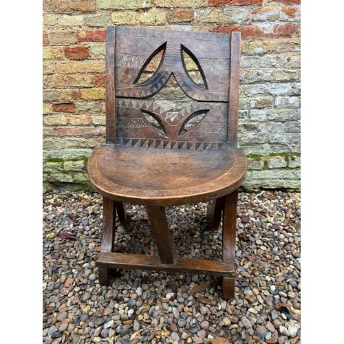 21 - Tribal Art, Ethic furniture, hand decorated hardwood chair by the Oromo People of Etheopia.

This lo... 