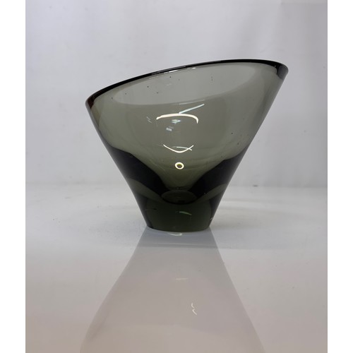 43 - Danish art glass, mid century design, Thule series glass bowl by Per Lutken for Holmegaard,  22 cm w... 