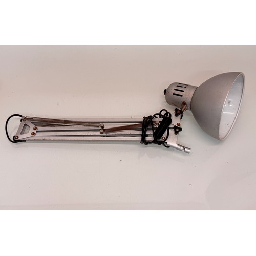 467 - Lighting, tools, Work lamp, an angle poise work lamp.

This lot is available for in-house shipping.