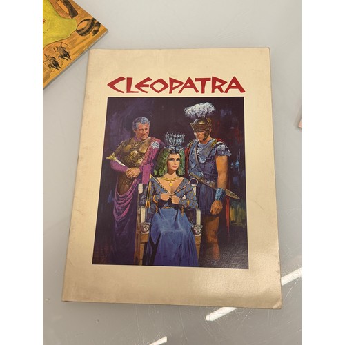 360 - Movie memorabilia, a collection of original film release programmes.

This lot is available for in-h... 