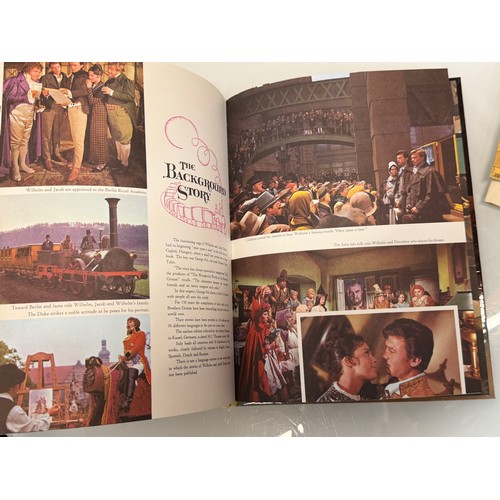 360 - Movie memorabilia, a collection of original film release programmes.

This lot is available for in-h... 