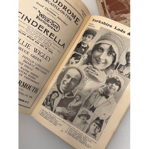 362 - Ephemera, a collection of guides, maps,books, postcards, brochures and programmes.

This lot is avai... 