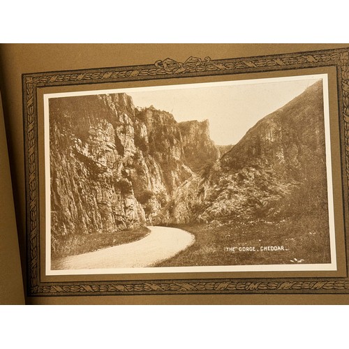362 - Ephemera, a collection of guides, maps,books, postcards, brochures and programmes.

This lot is avai... 