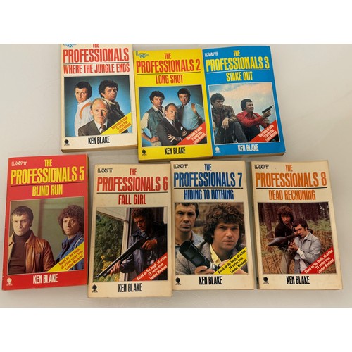 362 - Ephemera, a collection of guides, maps,books, postcards, brochures and programmes.

This lot is avai... 