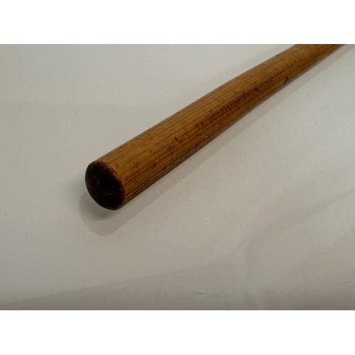 480 - Militaria, a bamboo swagger stick, from a mamber of the Cambridgshire Regt WWII. 2 Feet long.

This ... 