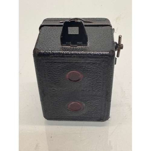 483 - Cameras, a Ziess Ikon Baby Box Camera.

This lot is available for in-house shipping