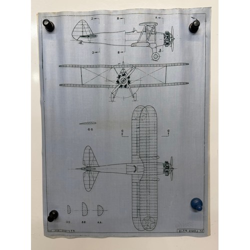221 - Militaria, ephemera, 2 WWII US aircraft plans on linen, a St Louis PT 15,  38 cm x 28 cm

This lot i... 