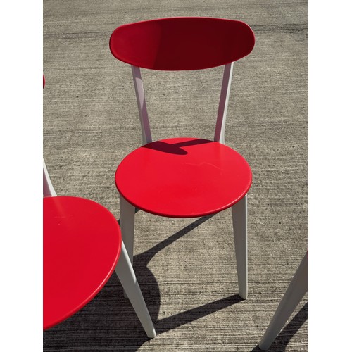 Mid century Plastic dinning chairs indoors or outside nice quality and ...