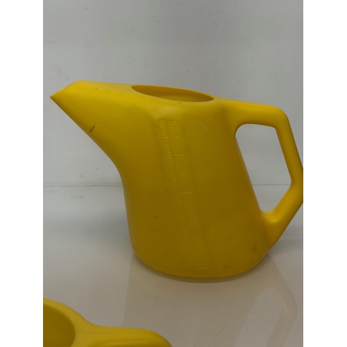 Automobilia, Petrolania, a 5 litre Shell branded oil pourer. This lot ...