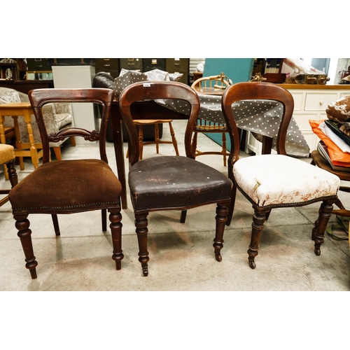 40 - 3 Victorian Chairs - Pr + 1