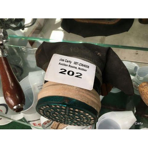 Lot 202       