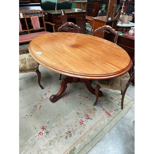 149 - Vict Mah Oval Pod Table 140x110x75cm High